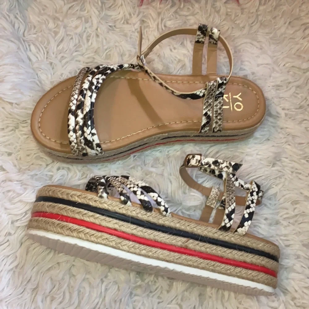 NWOB Yoki Snakeskin Print Platforms Size 7